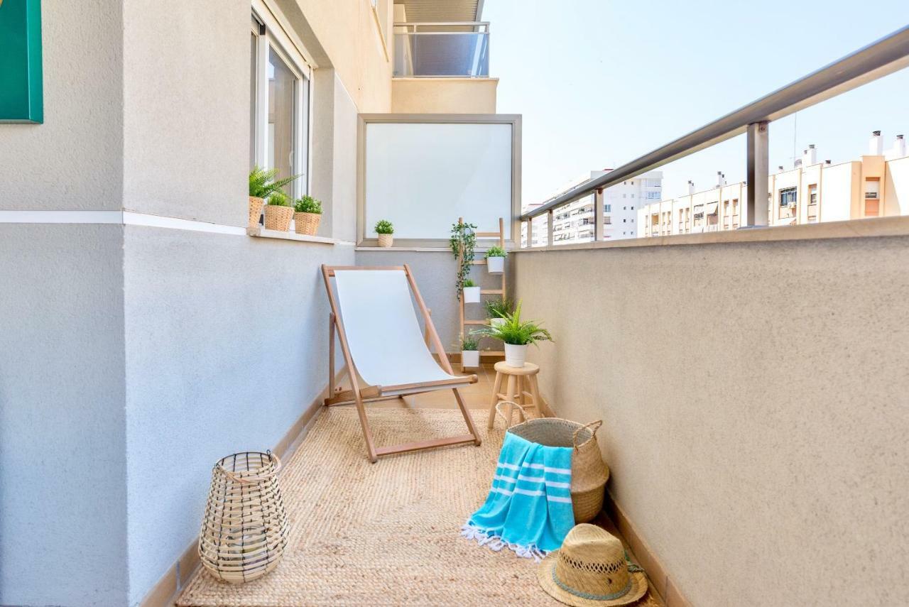 Apartamento El Sol de Poniente: a 1 minuto de la playa, piscina, parking Málaga Exterior foto