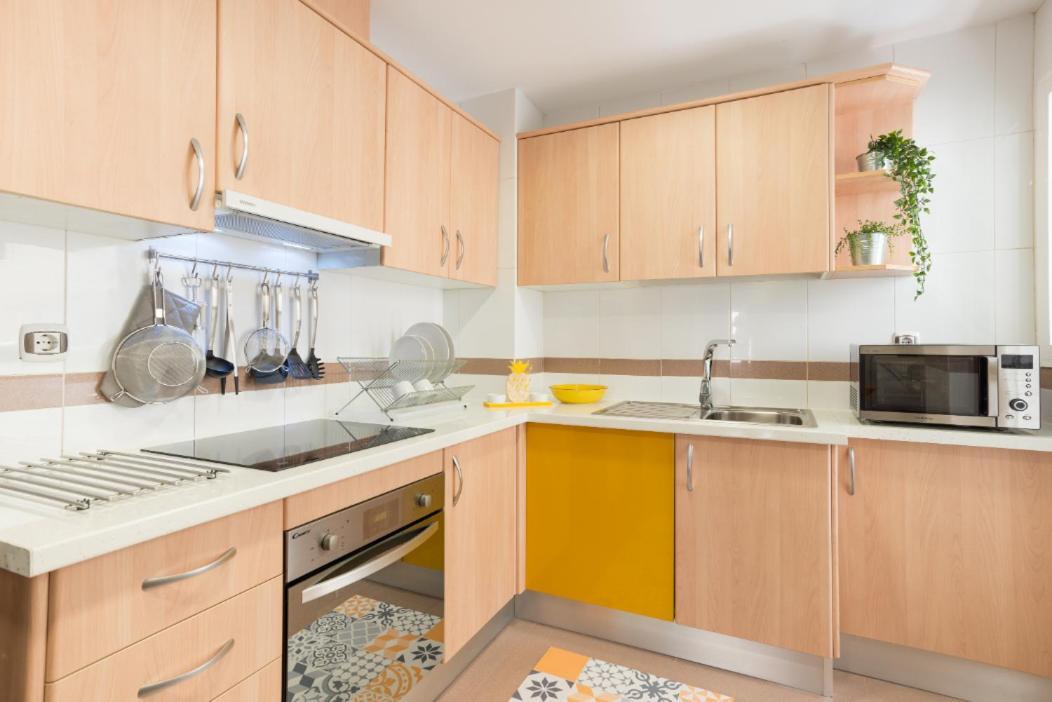 Apartamento El Sol de Poniente: a 1 minuto de la playa, piscina, parking Málaga Exterior foto